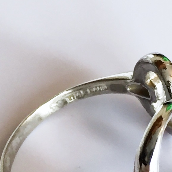 Sterling silver rhodium CZ stone ring - Picture 3 of 6